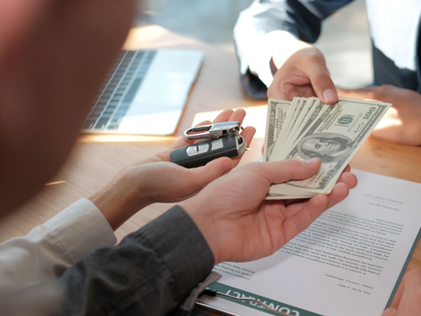 新吴讨债公司分享债务纠纷解决途径对比：诉讼与委托催收的成本收益分析